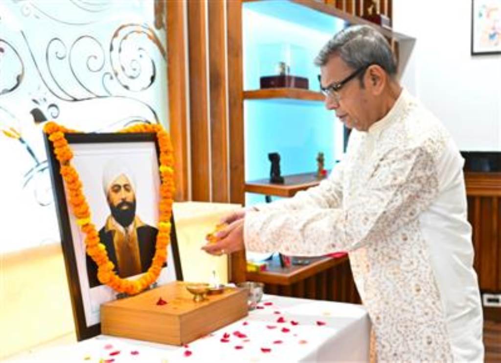 ਹਰਿਆਣਾ ਦੇ ਰਾਜਪਾਲ ਨੇ ਸ਼ਹੀਦ ਊਧਮ ਸਿੰਘ ਦੇ ਸ਼ਹੀਦੀ ਦਿਵਸ ਤੇ ਭੇਟ ਕੀਤੀ ਸ਼ਰਧਾਂਜਲੀ